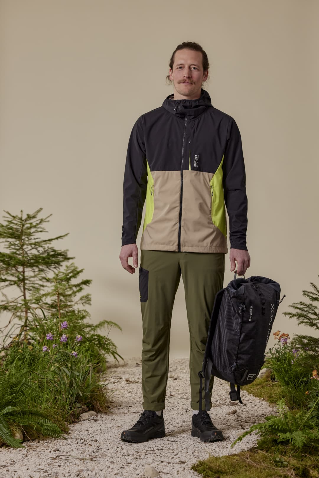 ✨美品✨SUAVELE NO COLLAR JACKET【SV-0148】 Maloja WolanM. - Alpine Softshell Jacket SU25